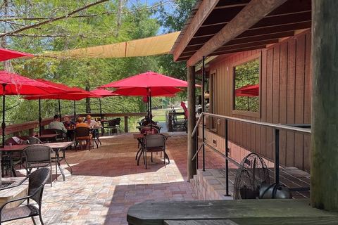 Red's Restaurant
